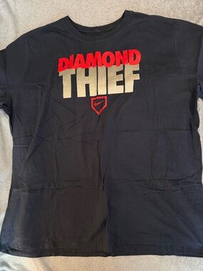 Nike Navy Short Sleeve Tee with Red and silver 'Diamond Thief' Graphic xxl